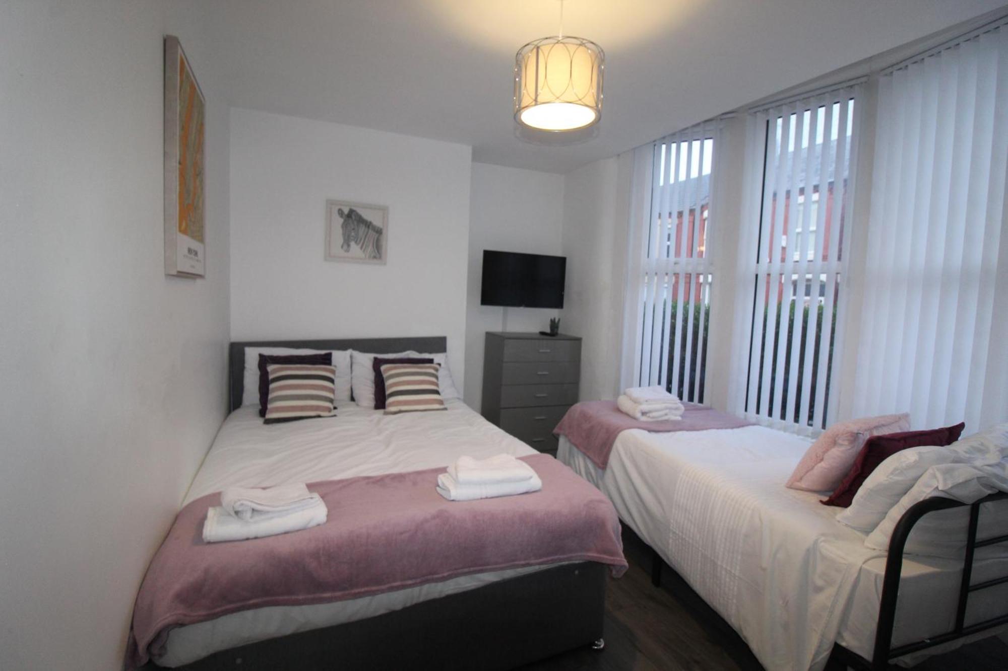 Pemberton House By Smart Corporate Holiday home Liverpool