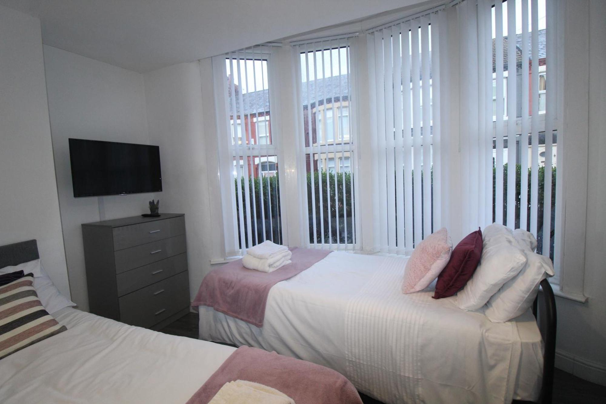 Pemberton House By Smart Corporate Holiday home Liverpool